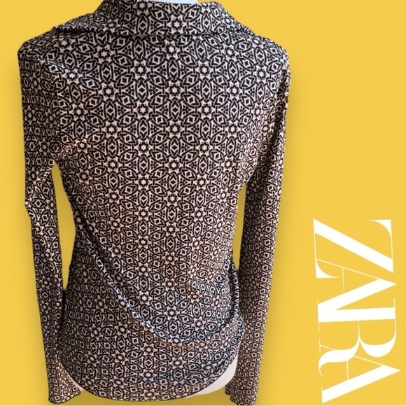 89. Zara long  sleeve top with collar and three buttons - Picture 7 of 8